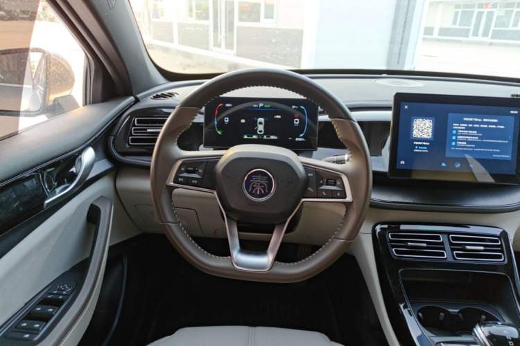 Used BYD Qin PLUS 2024 HONOR Edition DM-i 55KM Leading Model Steering Wheel