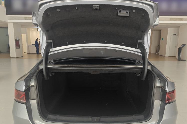 Used BYD Qin PLUS 2024 HONOR Edition DM-i 55KM Leading Model Trunk