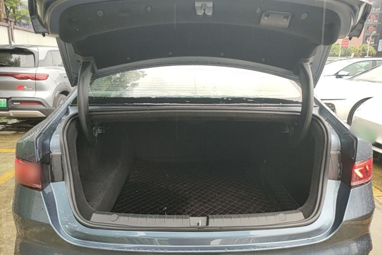 Used BYD Qin PLUS 2024 HONOR Edition DM-i 55KM Leading Model Trunk