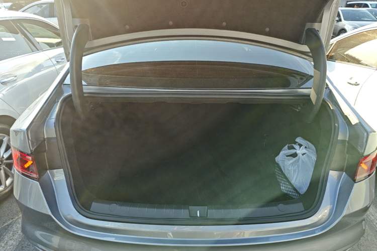 Used BYD Qin PLUS 2024 HONOR Edition DM-i 55KM Leading Model Trunk