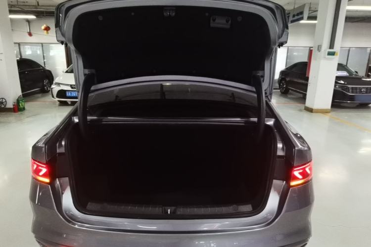 Used BYD Qin PLUS 2024 HONOR Edition DM-i 55KM Leading Model Trunk