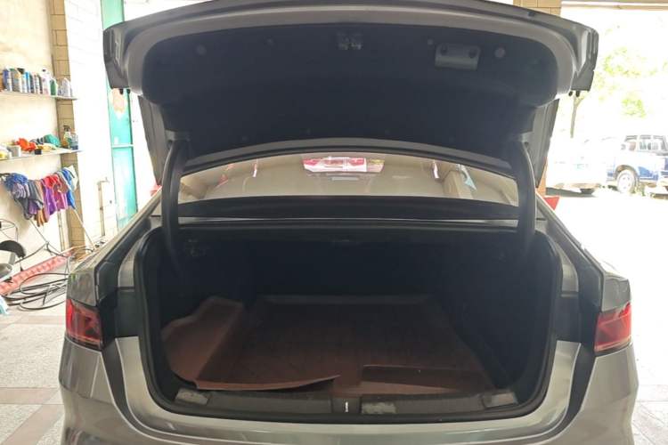 Used BYD Qin PLUS 2024 HONOR Edition DM-i 55KM Leading Model Trunk