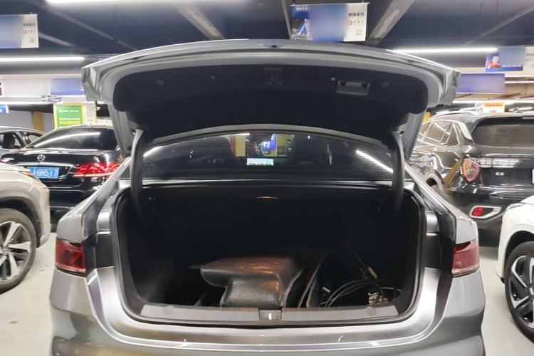 Used BYD Qin PLUS 2024 HONOR Edition DM-i 120KM Excellence Model Trunk