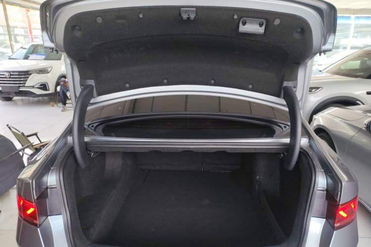 Used BYD Qin PLUS 2024 HONOR Edition DM-i 55KM Leading Model Trunk