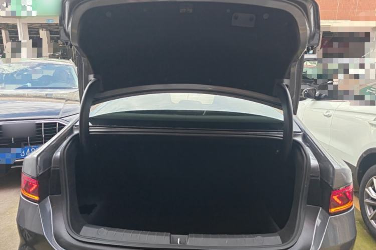 Used BYD Qin PLUS 2024 HONOR Edition DM-i 55KM Leading Model Trunk