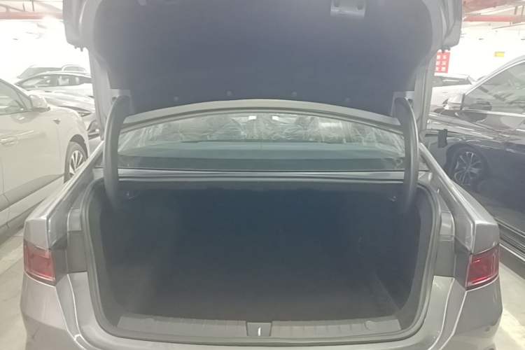 Used BYD Qin PLUS 2024 HONOR Edition DM-i 55KM Leading Model Trunk