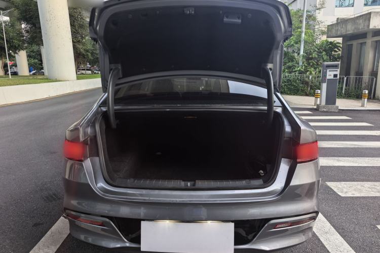 Used BYD Qin PLUS 2024 HONOR Edition DM-i 55KM Leading Model Trunk