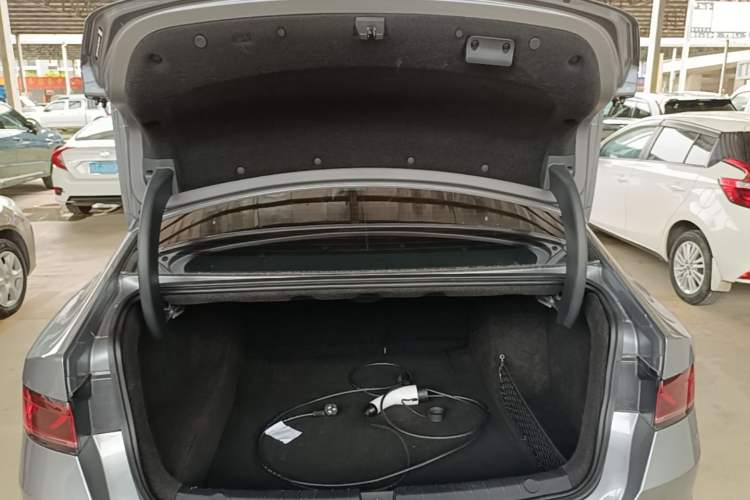 Used BYD Qin PLUS 2024 HONOR Edition DM-i 55KM Leading Model Trunk