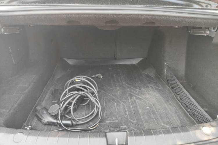 Used BYD Qin PLUS 2024 HONOR Edition DM-i 55KM Leading Model Trunk