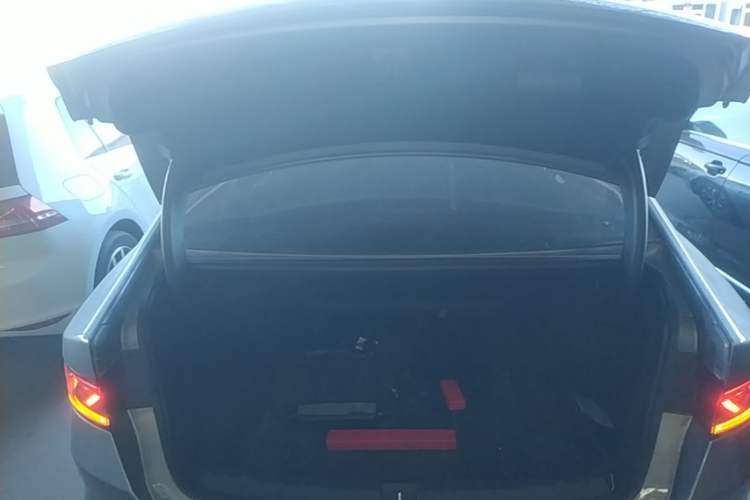 Used BYD Qin PLUS 2024 HONOR Edition DM-i 55KM Leading Model Trunk