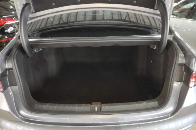 Used BYD Qin PLUS 2024 Honor Edition EV 510KM Excellence Model Trunk