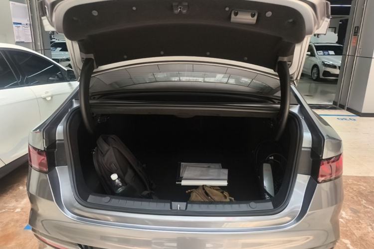 Used BYD Qin PLUS 2024 HONOR Edition DM-i 55KM Leading Model Trunk