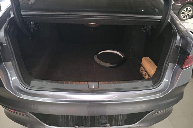 Used BYD Qin PLUS 2024 HONOR Edition DM-i 55KM Leading Model Trunk