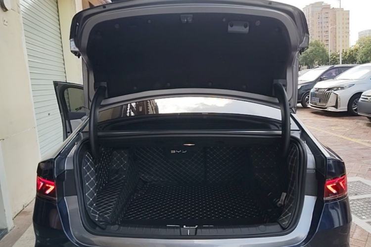 Used BYD Qin PLUS 2024 HONOR Edition DM-i 55KM Leading Model Trunk