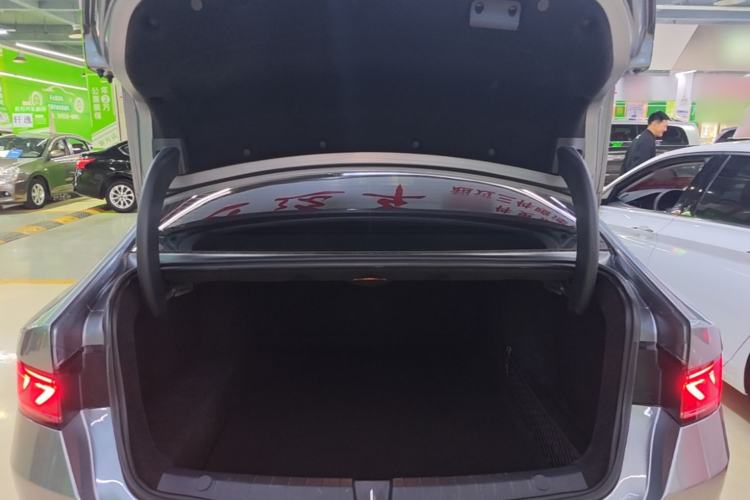 Used BYD Qin PLUS 2024 HONOR Edition DM-i 55KM Leading Model Trunk