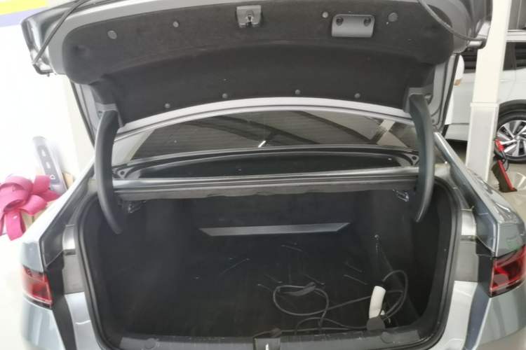 Used BYD Qin PLUS 2024 HONOR Edition DM-i 55KM Leading Model Trunk