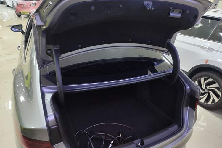 Used BYD Qin PLUS 2024 HONOR Edition DM-i 55KM Leading Model Trunk