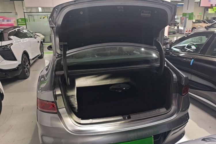 Used BYD Qin PLUS 2024 HONOR Edition DM-i 55KM Leading Model Trunk