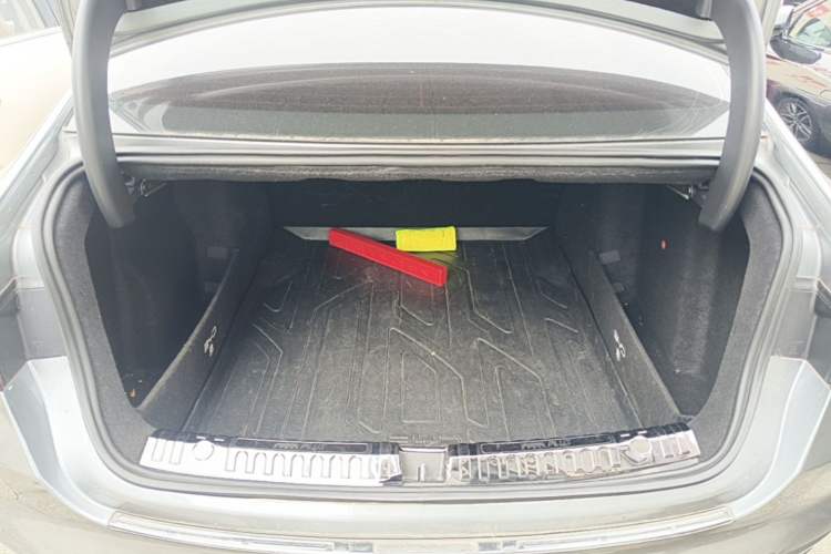 Used BYD Qin PLUS 2024 Honor Edition EV 420KM Leading Model Trunk