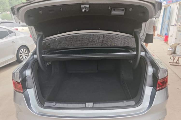 Used BYD Qin PLUS 2024 HONOR Edition DM-i 55KM Leading Model Trunk