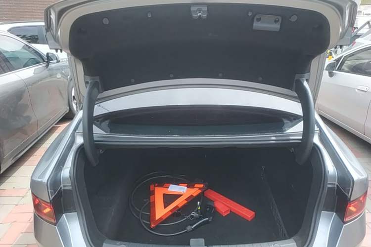 Used BYD Qin PLUS 2024 HONOR Edition DM-i 55KM Leading Model Trunk