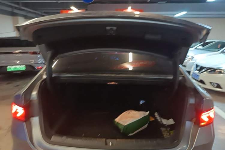 Used BYD Qin PLUS 2024 HONOR Edition DM-i 55KM Leading Model Trunk