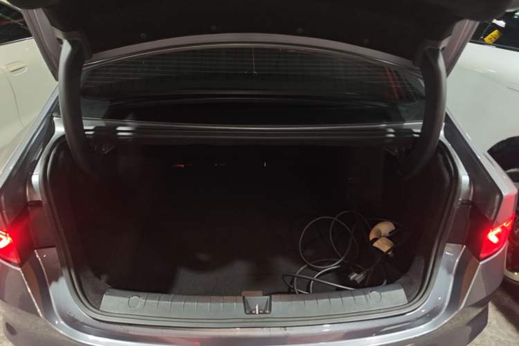 Used BYD Qin PLUS 2024 HONOR Edition DM-i 55KM Leading Model Trunk