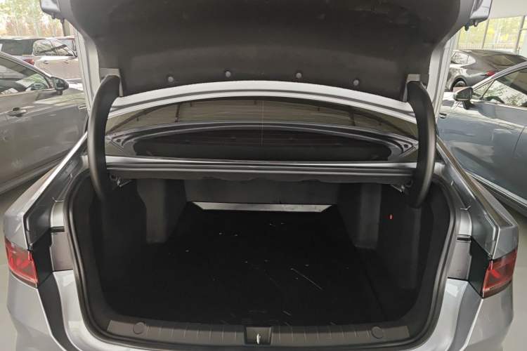 Used BYD Qin PLUS 2024 Honor Edition EV 510KM Leading Model Trunk