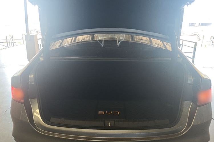 Used BYD Qin PLUS 2024 Honor Edition EV 420KM Leading Model Trunk