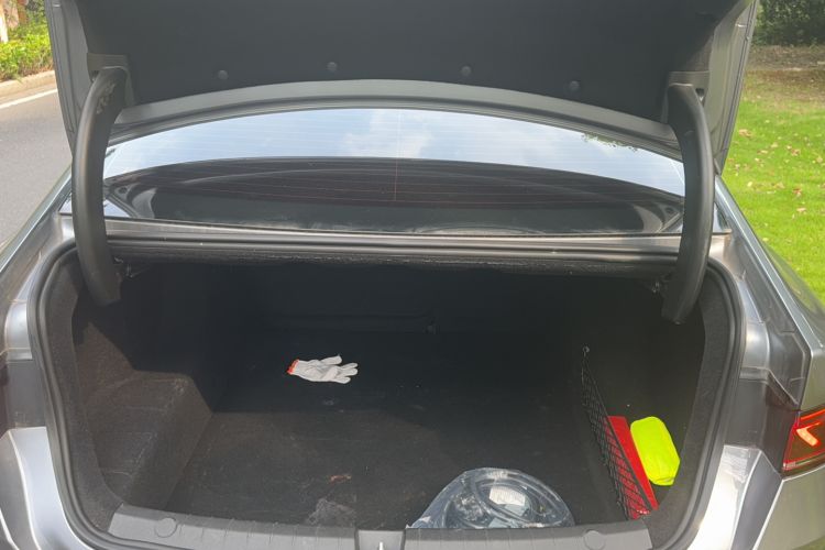 Used BYD Qin PLUS 2024 HONOR Edition DM-i 55KM Leading Model Trunk