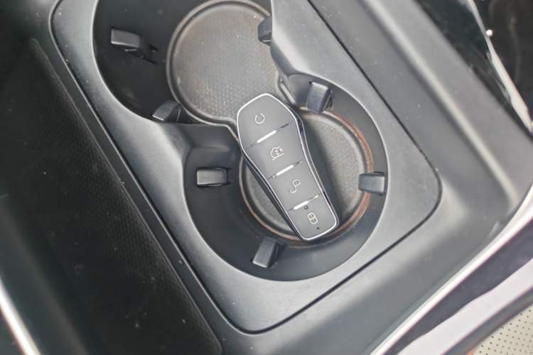 Used BYD Qin PLUS 2024 Honor Edition EV 420KM Leading Model Vehicle Key