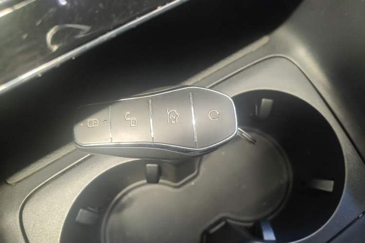 Used BYD Qin PLUS 2024 HONOR Edition DM-i 55KM Leading Model Vehicle Key