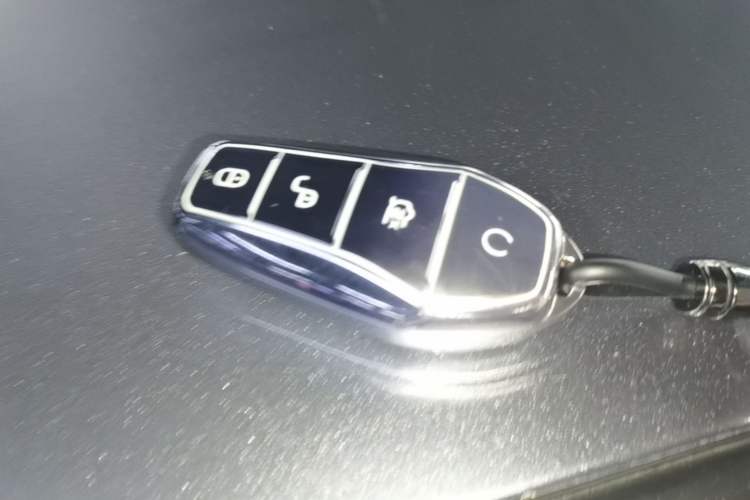 Used BYD Qin PLUS 2024 HONOR Edition DM-i 55KM Leading Model Vehicle Key