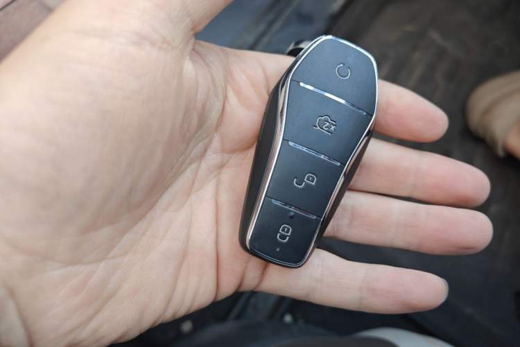 Used BYD Qin PLUS 2024 HONOR Edition DM-i 55KM Beyond Model Vehicle Key