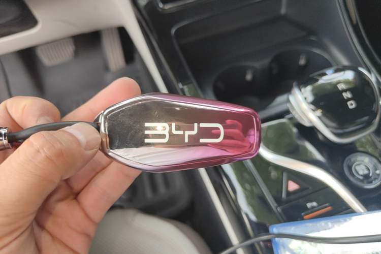 Used BYD Qin PLUS 2024 HONOR Edition DM-i 55KM Leading Model Vehicle Key