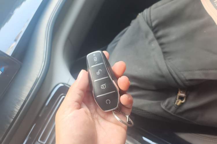 Used BYD Qin PLUS 2024 HONOR Edition DM-i 55KM Leading Model Vehicle Key