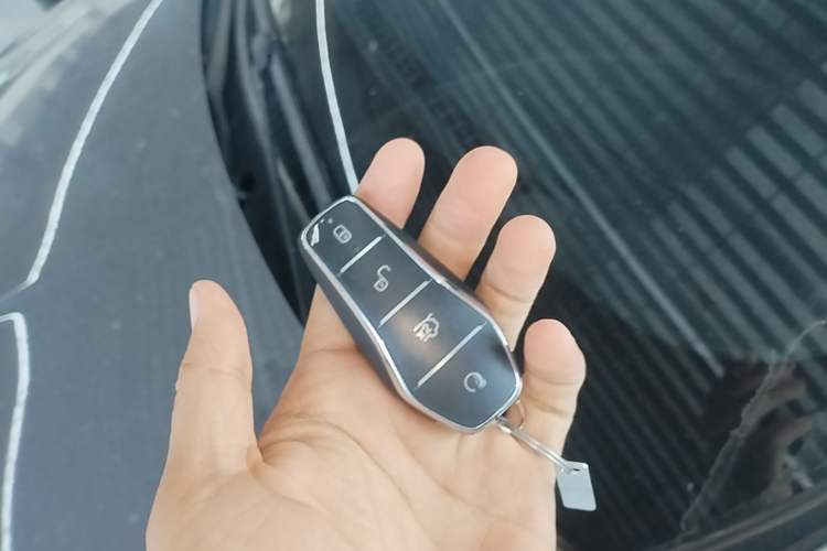 Used BYD Qin PLUS 2024 HONOR Edition DM-i 55KM Leading Model Vehicle Key