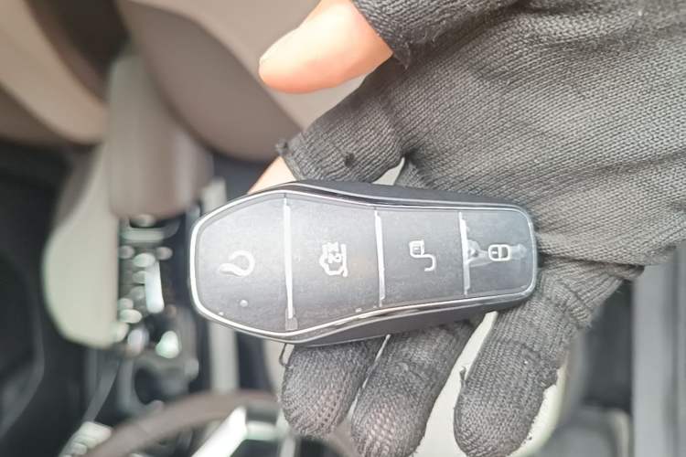 Used BYD Qin PLUS 2024 HONOR Edition DM-i 55KM Leading Model Vehicle Key