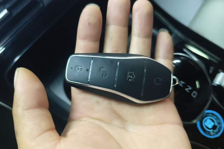 Used BYD Qin PLUS 2024 HONOR Edition DM-i 55KM Leading Model Vehicle Key