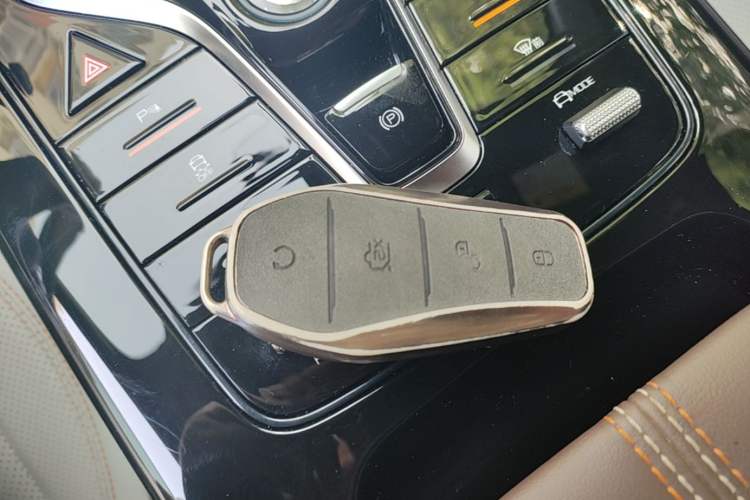 Used BYD Qin PLUS 2024 HONOR Edition DM-i 55KM Leading Model Vehicle Key