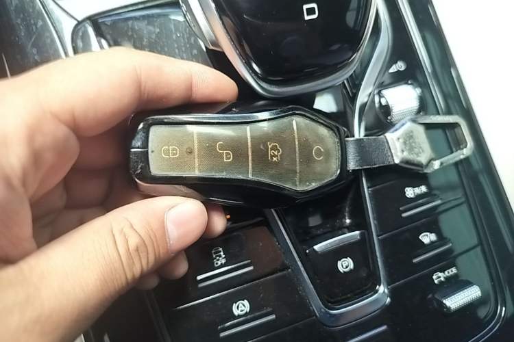 Used BYD Qin PLUS 2024 HONOR Edition DM-i 55KM Leading Model Vehicle Key