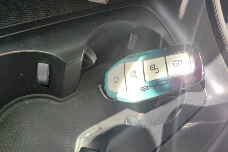 Used BYD Qin PLUS 2024 HONOR Edition DM-i 55KM Leading Model Vehicle Key