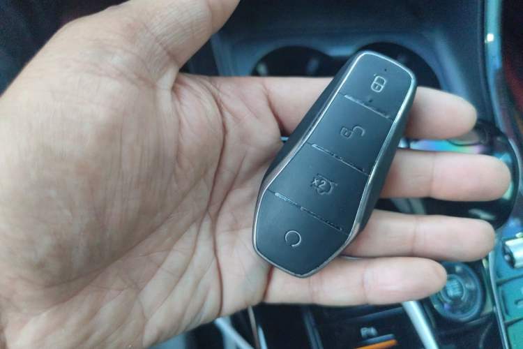 Used BYD Qin PLUS 2024 HONOR Edition DM-i 55KM Leading Model Vehicle Key