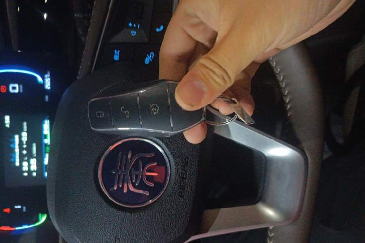 Used BYD Qin PLUS 2024 HONOR Edition DM-i 55KM Leading Model Vehicle Key