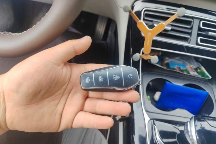 Used BYD Qin PLUS 2024 Honor Edition EV 420KM Leading Model Vehicle Key