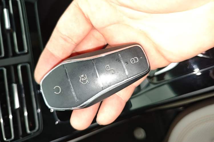 Used BYD Qin PLUS 2024 HONOR Edition DM-i 55KM Leading Model Vehicle Key