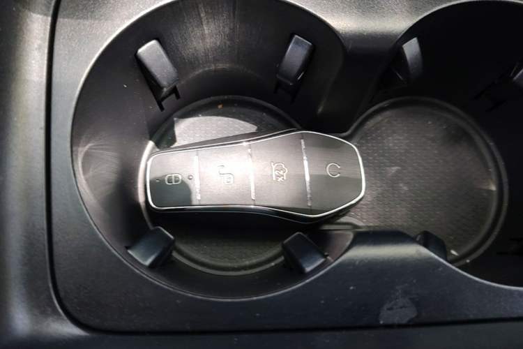 Used BYD Qin PLUS 2024 HONOR Edition DM-i 55KM Leading Model Vehicle Key