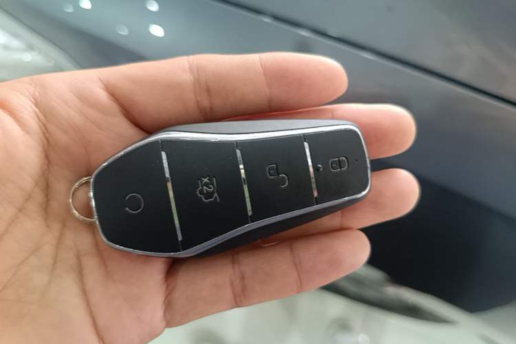 Used BYD Qin PLUS 2024 HONOR Edition DM-i 55KM Leading Model Vehicle Key