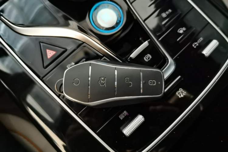 Used BYD Qin PLUS 2024 Honor Edition EV 420KM Beyond Model Vehicle Key