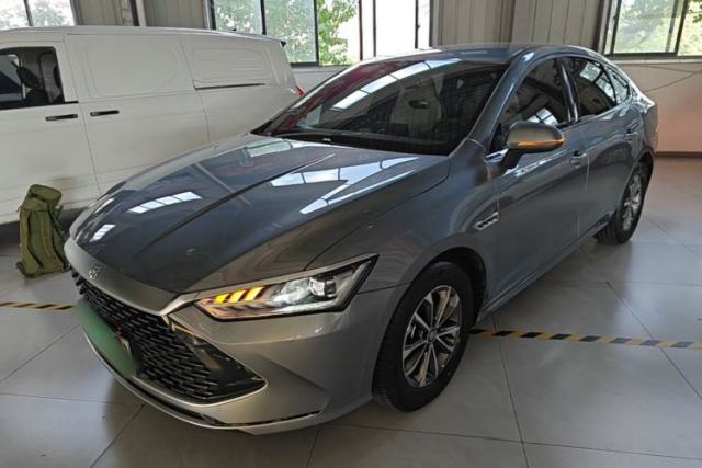 BYD Qin PLUS 2024 HONOR Edition DM-i 55KM Leading Model с пробегом